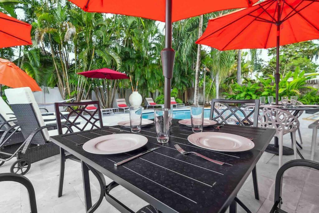 Private Oasis With Pool Near Beaches, Dining & Las Olas Форт-Лодердейл Екстер'єр фото